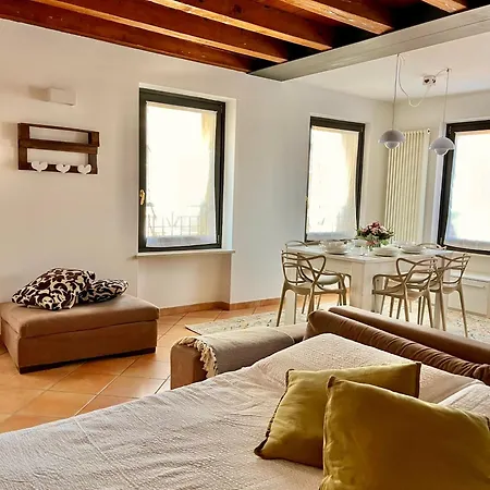 아파트 La Casa Di Nina *